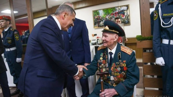 100-летний ветеран ВОВ получил благодарность от Президента РТ