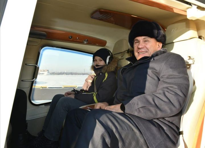 Мечты сбываются: 11-летний Амирхан летал на вертолете с Рустамом Миннихановым