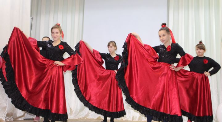 В Чистопольской школе состоялся концерт, посвященный Международному дню инвалидов