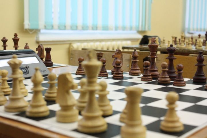 Чистопольских пенсионеров приглашают на шахматно-шашечный турнир