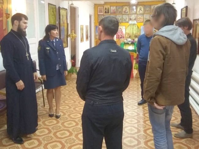 Осужденные, состоящие на учете в уголовно-исполнительной инспекции, посетили православный приход в Чистополе