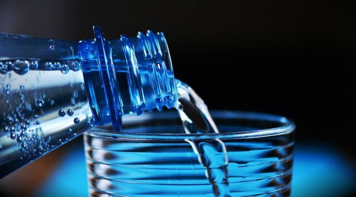 Как выбрать питьевую воду в магазине?