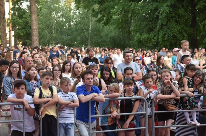 Сегодня в России празднуется День молодежи