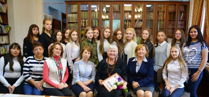 В Чистопольской библиотеке состоялась презентация новой книги Ольги Полторецкой!