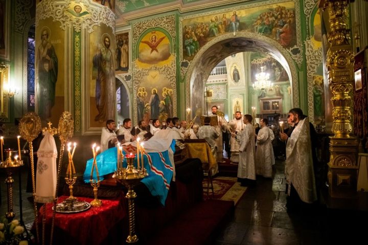 На телеканале ТНВ будет проходить прямая трансляция церемонии прощания с митрополитом Феофаном
