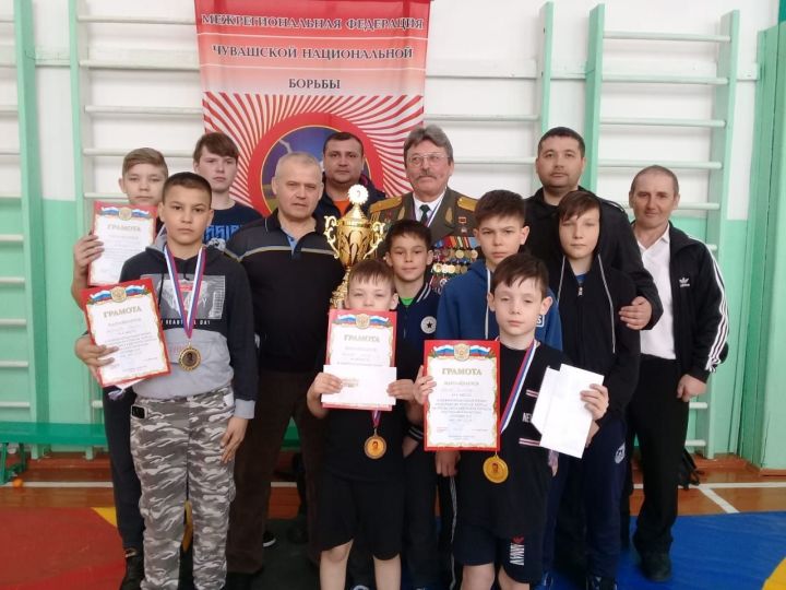 Рифкат Фахрутдинов из Чистополя работает тренером по борьбе более 30-ти лет