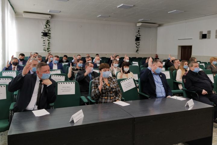 Депутаты Чистопольского района внесли изменения в бюджет предстоящего года