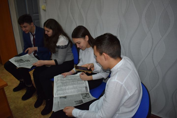 В редакции «Чистопольских известий» провели экскурсию для школьников