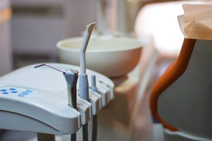 В стоматологической поликлинике Чистополя принимают только пациентов с острой болью
