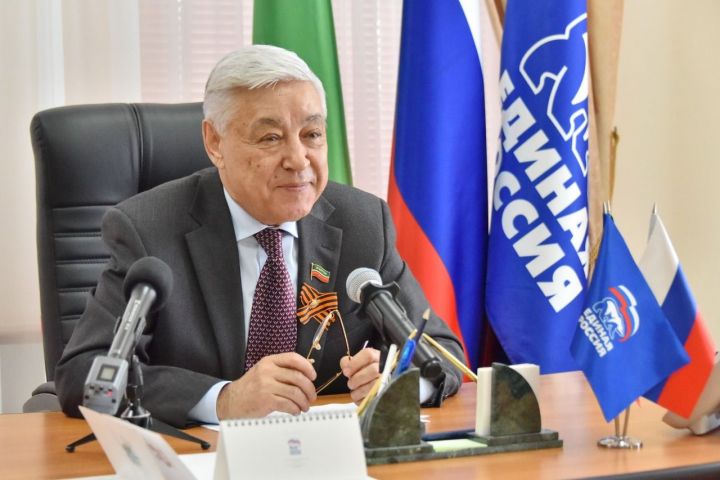 Фарид Мухаметшин поздравляет с Днем печати Республики Татарстан