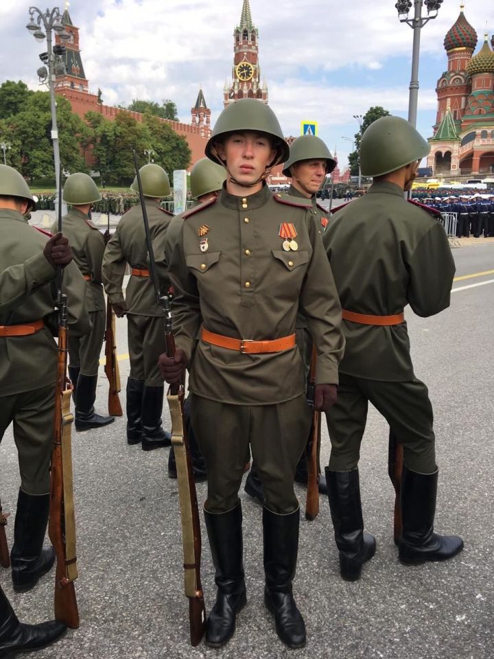 Чистопольский солдат поделился впечатлениями об участии в Параде Победы в Москве