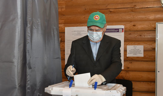 Минтимер Шаймиев принял участие в голосовании по поправкам к Конституции РФ