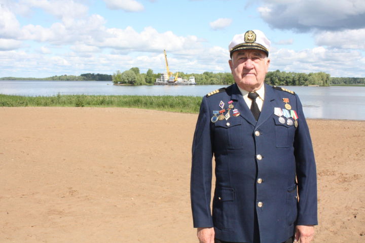 Юрий Шурыгин посвятил речному флоту 48 лет