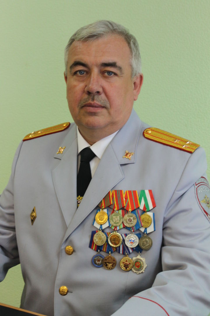 Олег Денисов назвал преимущества службы в полиции