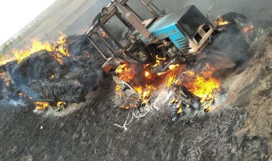 Водитель в Татарстане на ходу выпрыгнул из горящего трактора