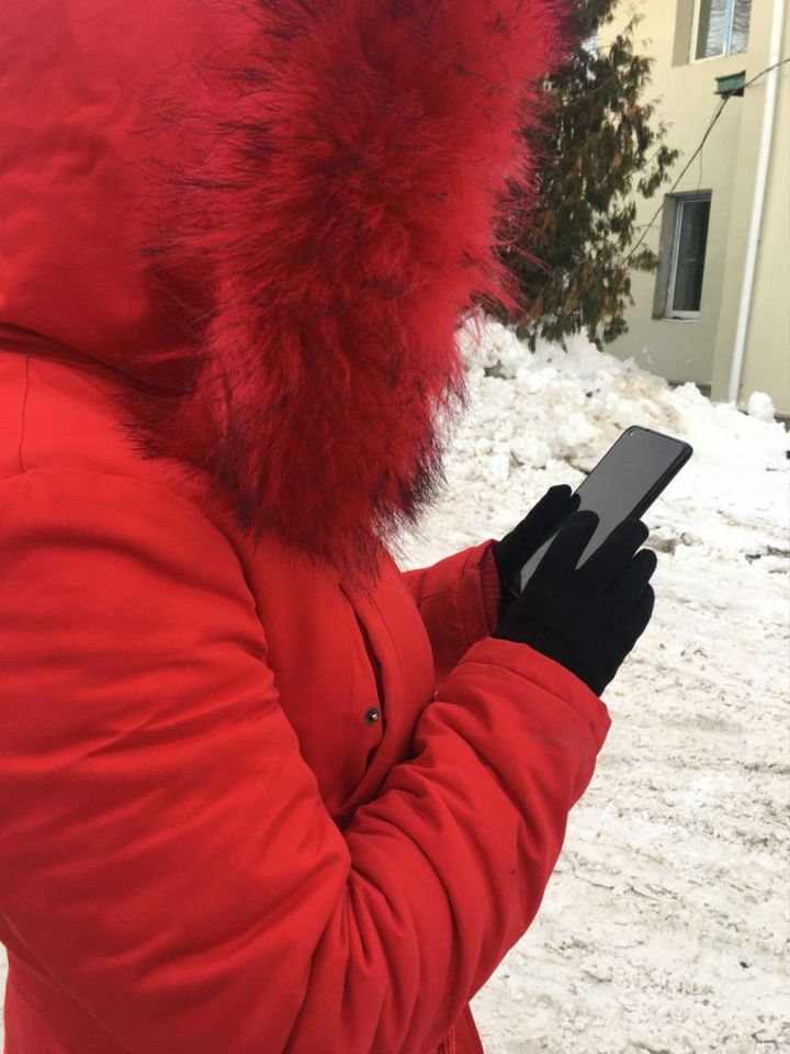 Лайфхак: Как пользоваться смартфоном зимой в перчатках