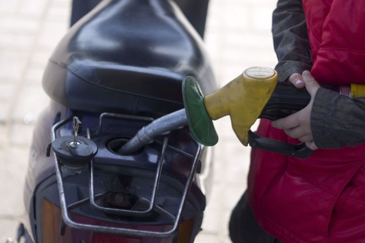 В Татарстане выросла цена за литр бензина