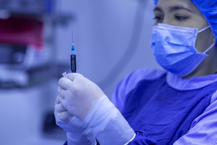 Минздрав РТ призывает татарстанцев ревакцинироваться  от коронавируса