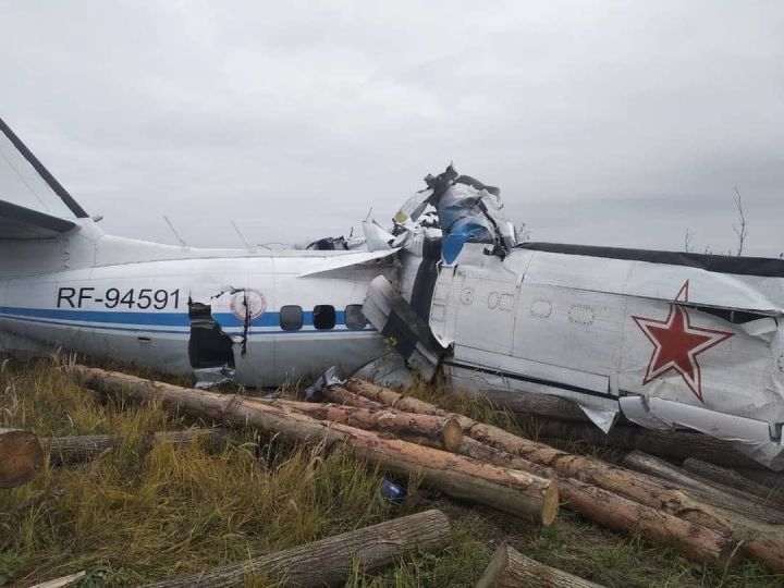 Рустам Минниханов назвал причину крушения самолета L-410