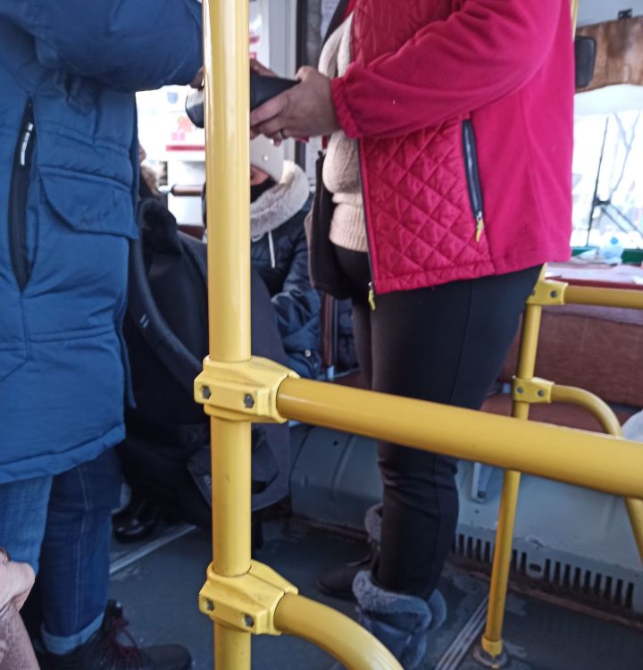 В Чистополе с сегодняшнего дня начали проверять QR-коды в автобусах