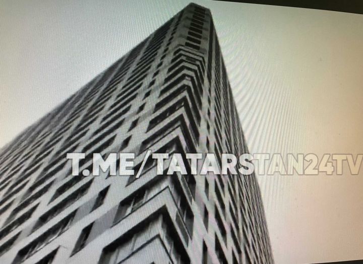 В столице Татарстана из окна 25 этажа выпал мужчина