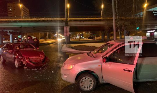 Женщина переломала ребра в результате ДТП с  двумя  автомобилями