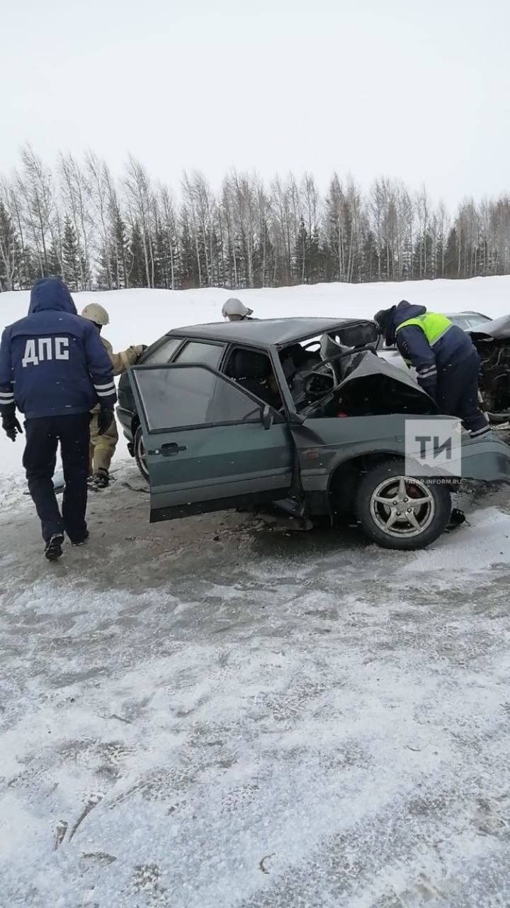 На трассе в Татарстане в аварии погиб мужчина