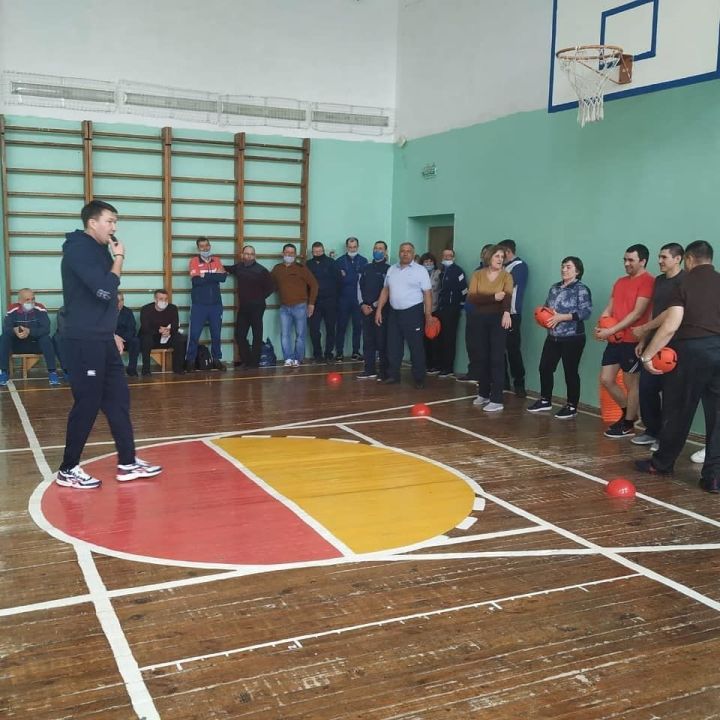 В школах Татарстана реализуется проект ««Школьная лига по тэг-регби»