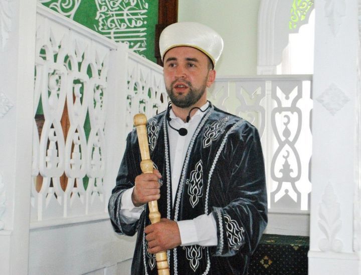 Имам-мухтасиб Чистопольского района поздравил с праздником Ураза-байрам