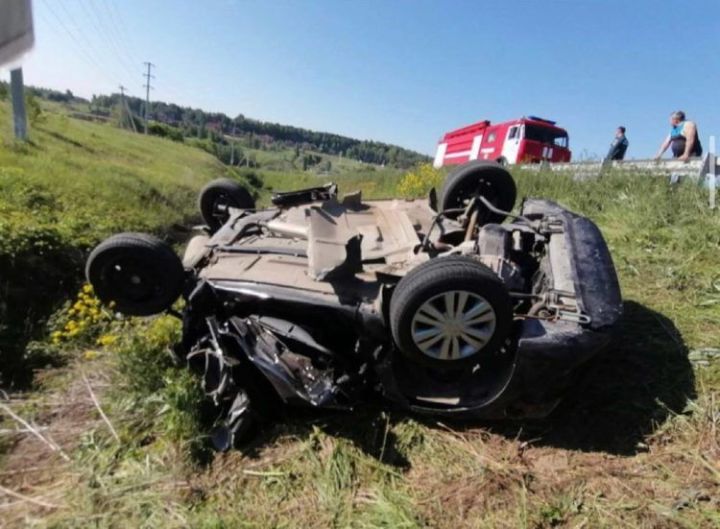 В Татарстане в ДТП с 16-летним водителем погибли 3 человека