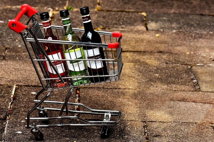 В Минздраве предложили повысить возраст продажи алкоголя