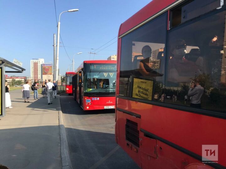 В общественном транспорте Казани с начала этого месяца поймали 8 888 пассажиров без масок