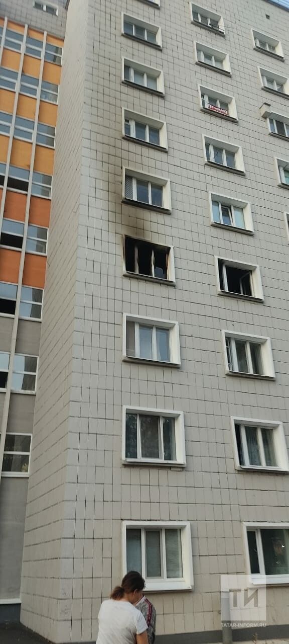В казанской многоэтажке на пожаре погибла 13-летняя девочка