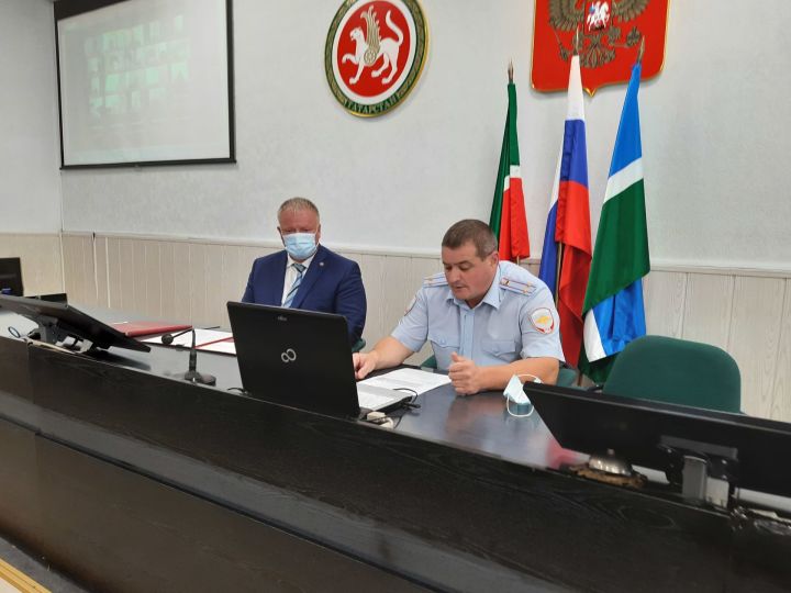 Оперативную обстановку, подписную кампанию, ход вакцинации обсудили на очередной планерке в чистопольском муниципалитете