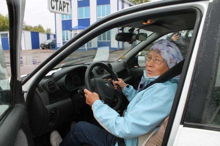 Самой старшей участницей конкурса «Автобабай» стала 75-летняя жительница Чистополя