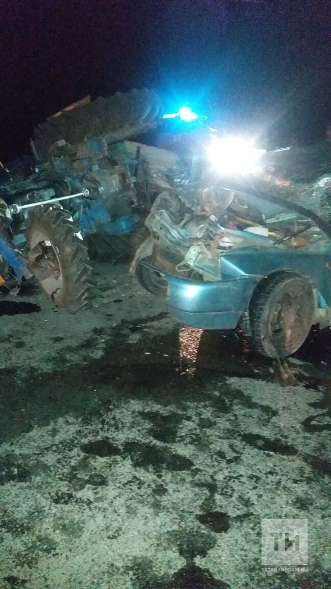 На трассе Чистополь-Аксубаево произошло ДТП с участием трактора