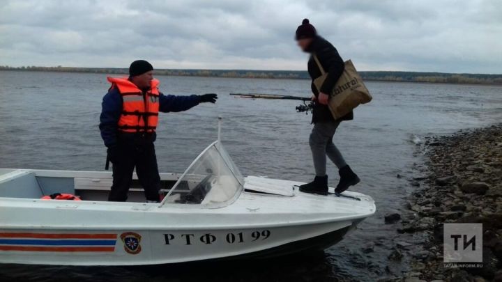 Спасатели помогли 37-летнему челнинцу, который не мог добраться без лодки на другой берег