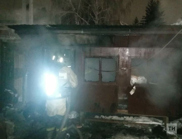 В Нурлате 40-летний мужчина пострадал в ночном пожаре