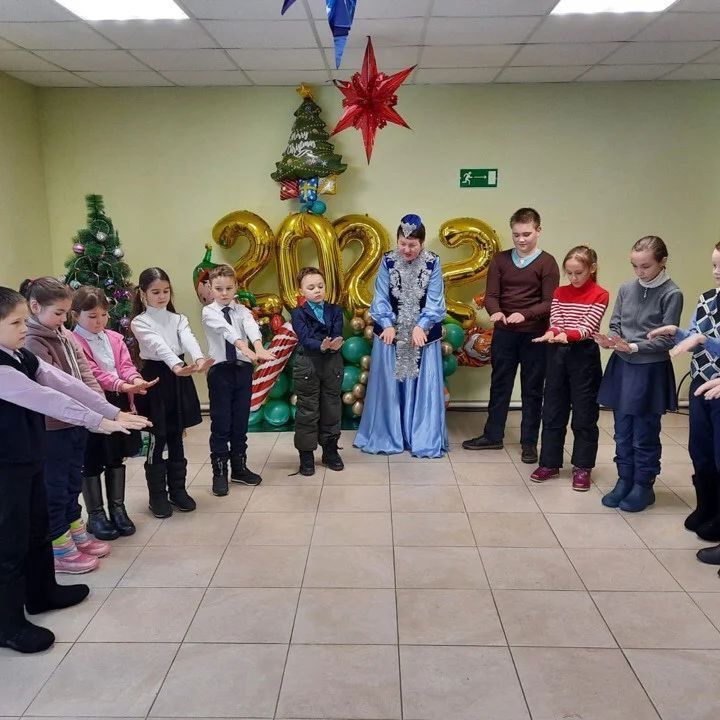 Яркие танцы, конкурсы, викторины – в селе Чистопольского района прошел музыкальный вечер