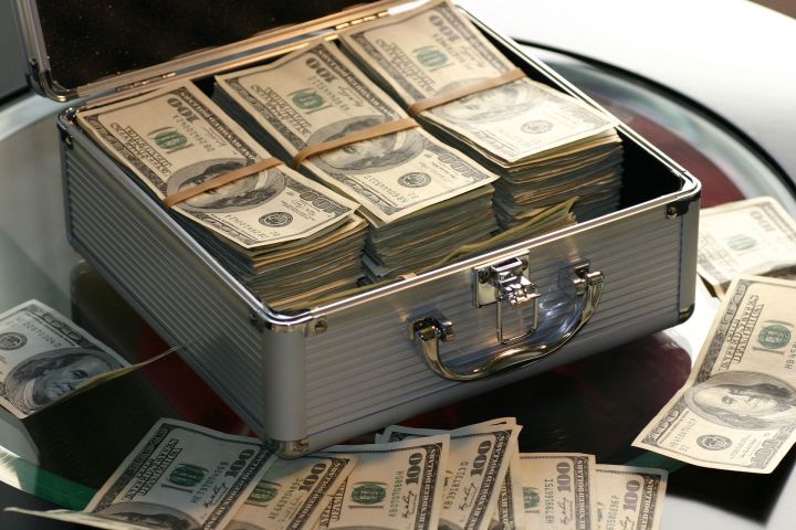 Челнинка  украла в банке 25 млн.руб из хранилища и сдалась службе безопасности