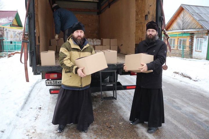В благочиниях Чистопольской епархии активно работают пункты гуманитарной помощи