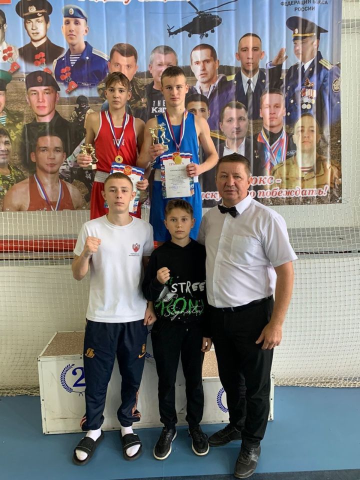 Чистопольские боксеры успешно выступили во Всероссийском турнире «Мужество»
