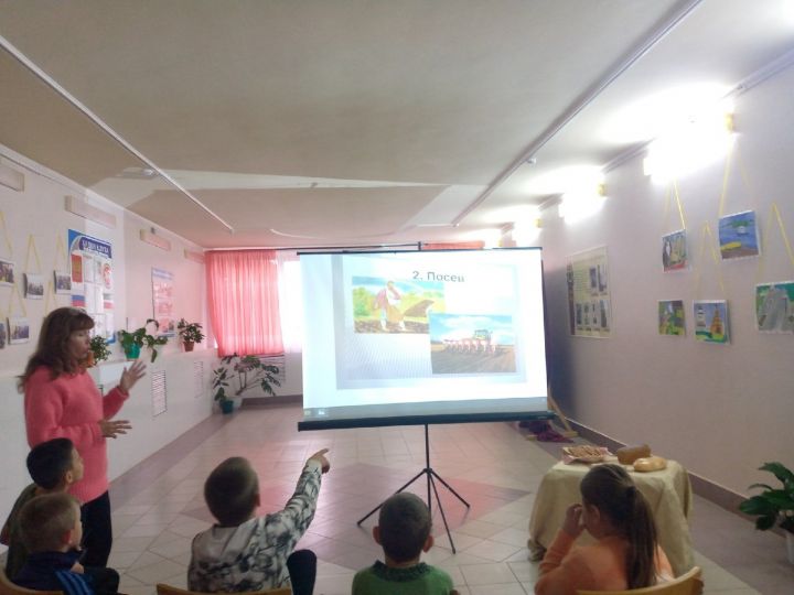 О хлебе, традициях хлебосольства: важный разговор с детьми чистопольского села