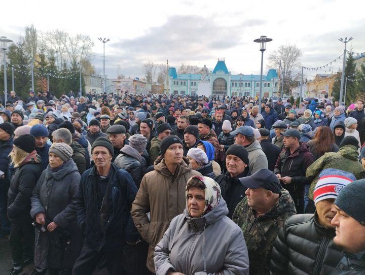 Мобилизованных чистопольцев проводили под марш «Прощание славянки» (Фоторепортаж+видео)