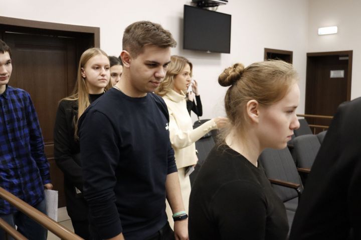 «Дела судебные»: в Чистопольском городском суде провели правовую игру со студентами