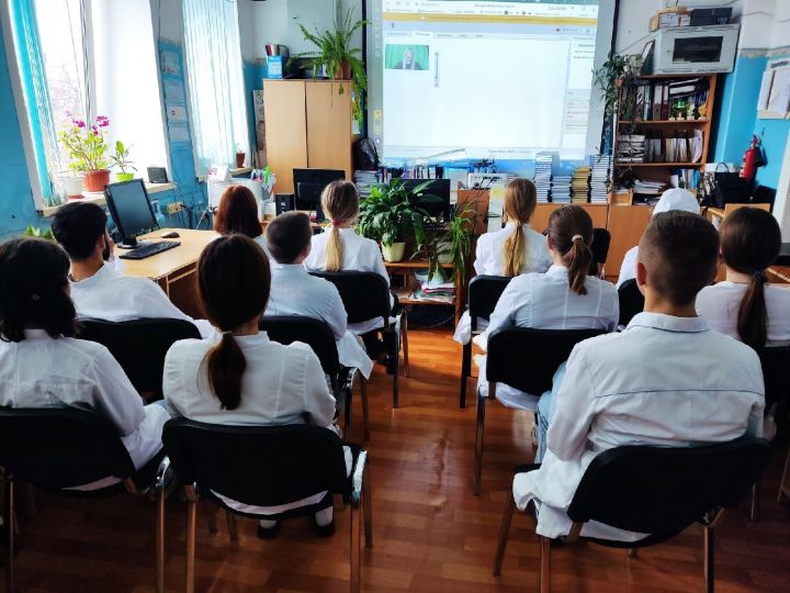 Для чистопольских студентов прошёл онлайн-урок финансовой грамотности