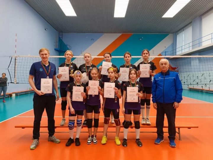 Команда Чистопольского района заняла 2 место в Первенстве РТ по волейболу