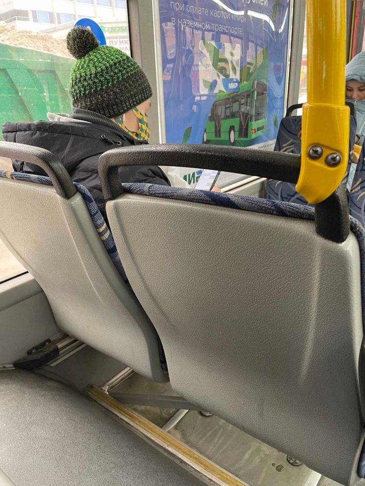 В столице РТ кондуктор автобуса высадила пятиклассника на мороз