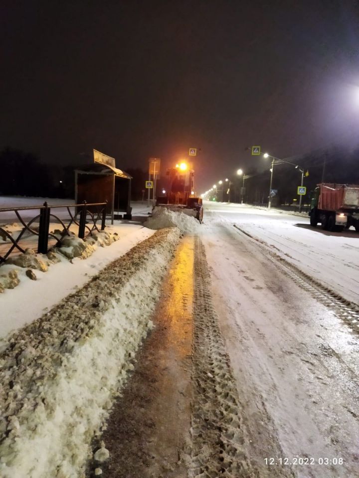 Почти 3 тысячи кубометров снега вывезли с улиц Чистополя с начала декабря