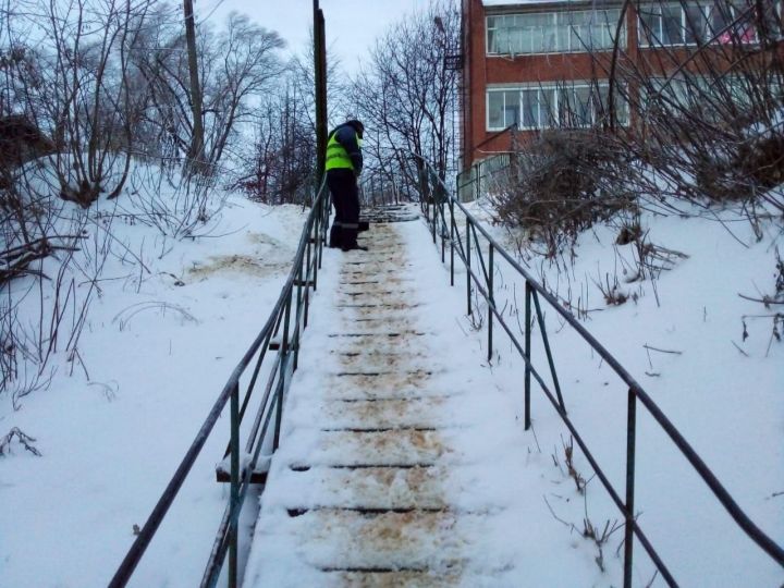 Почти 3 тысячи кубометров снега вывезли с улиц Чистополя с начала декабря